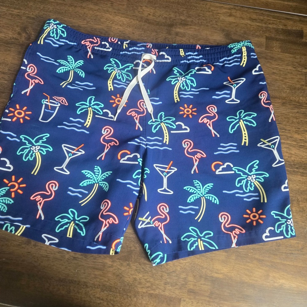 Chubbies Mens Neon Flamingo Palm Tree Swim Trunks Navy Blue 7 Inch Inseam Large